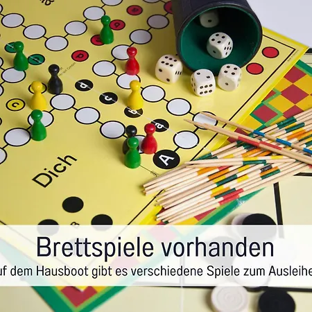 Hausboot Claudia ספינת מלון *