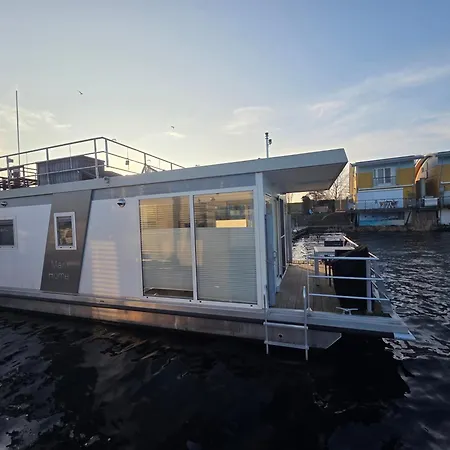 Hausboot Claudia Bådhotel